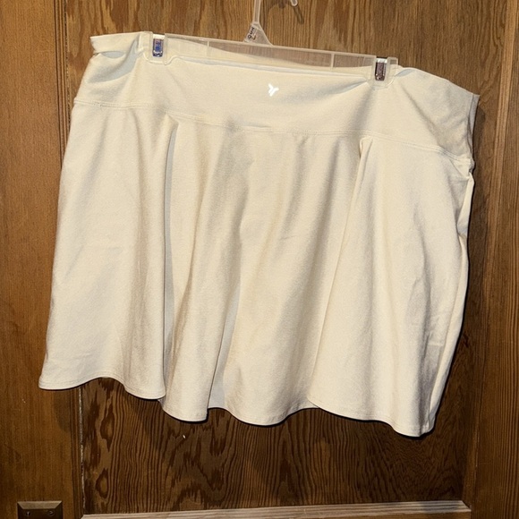 Old navy tan cloud active skort - Picture 4 of 4
